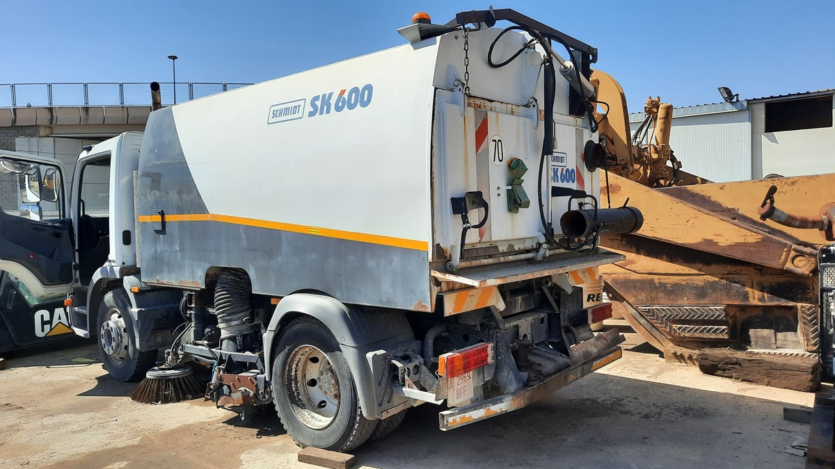 SCHMIDT SK600 - Penyapu jalan: gambar 2 SCHMIDT SK600 - Penyapu jalan: gambar 2