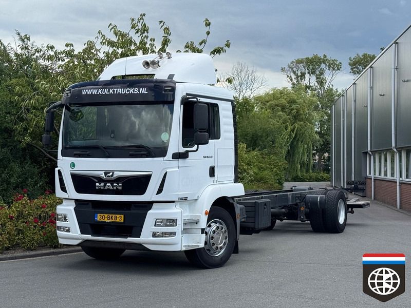 MAN TGM Sleeper cab - WB 6580 - Truk sasis: gambar 1 MAN TGM Sleeper cab - WB 6580 - Truk sasis: gambar 1