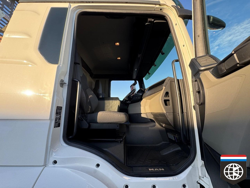 MAN TGX 26 470 PALLFINGER 19 - RETARDER - concoustaat - Truk derek: gambar 4 MAN TGX 26 470 PALLFINGER 19 - RETARDER - concoustaat - Truk derek: gambar 4