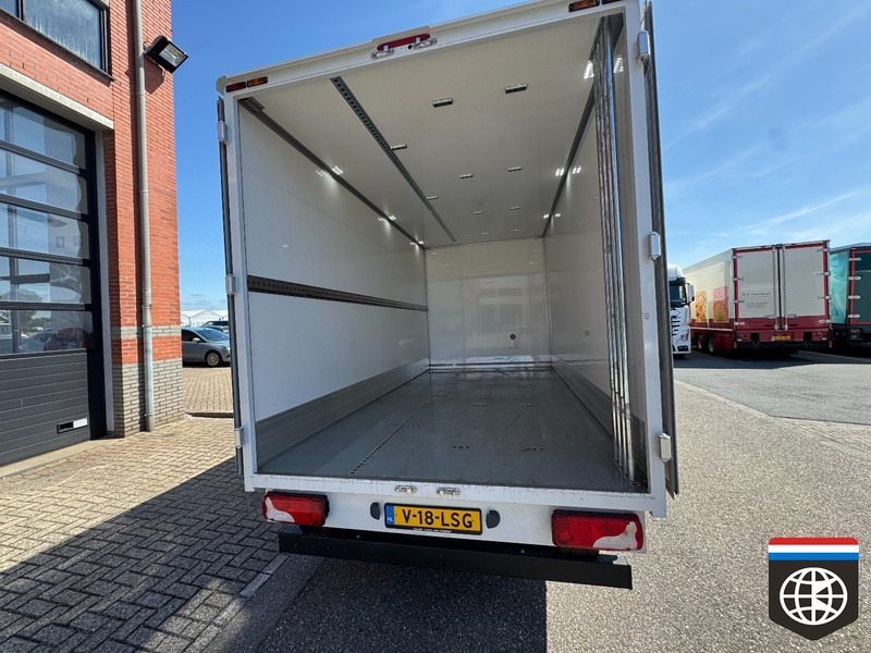 Mercedes-Benz Sprinter - Van box: gambar 5 Mercedes-Benz Sprinter - Van box: gambar 5