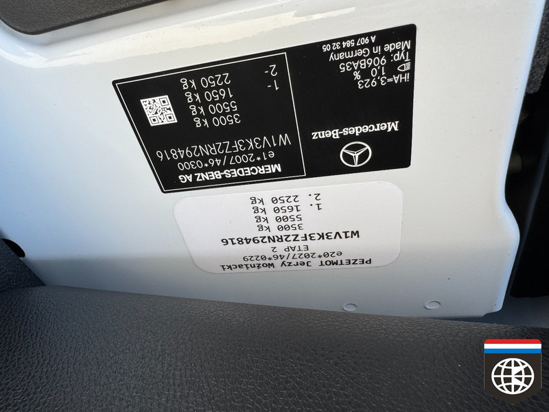 Mercedes-Benz Sprinter Laadbak verwarming - IDEAAL VOOR TRANSPORT VAN BLOEMEN IN DOZEN en/ of KRATTEN - Van box: gambar 2 Mercedes-Benz Sprinter Laadbak verwarming - IDEAAL VOOR TRANSPORT VAN BLOEMEN IN DOZEN en/ of KRATTEN - Van box: gambar 2