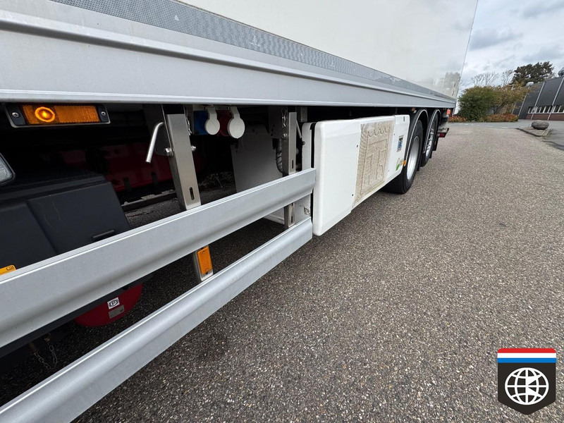 Scania P 360 6X2/4 Thermo King - Taillift - LOW KM !! - Truk berpendingin: gambar 4 Scania P 360 6X2/4 Thermo King - Taillift - LOW KM !! - Truk berpendingin: gambar 4