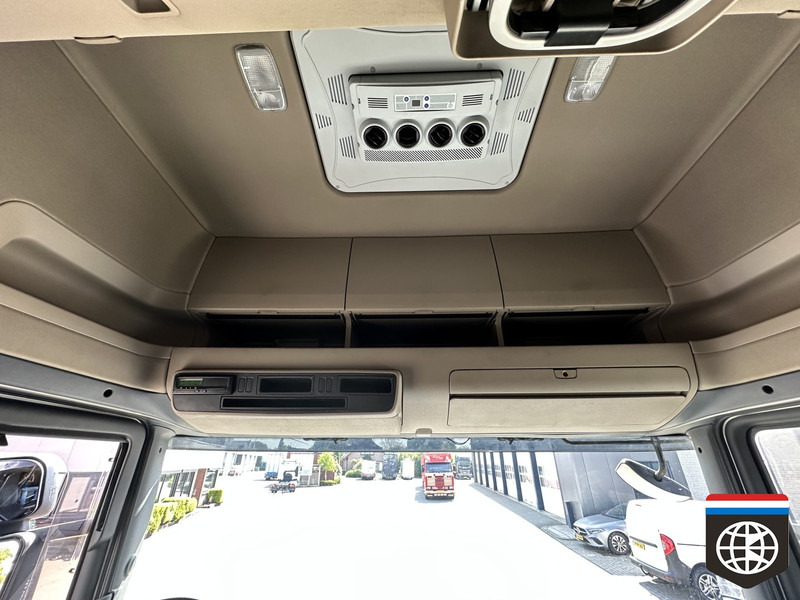 Scania R 410 Retarder / 8.1x2.5x2.65 / SLIDE ROOF / night ac / CLEAN TRUCK - Truk dengan terpal samping: gambar 5 Scania R 410 Retarder / 8.1x2.5x2.65 / SLIDE ROOF / night ac / CLEAN TRUCK - Truk dengan terpal samping: gambar 5