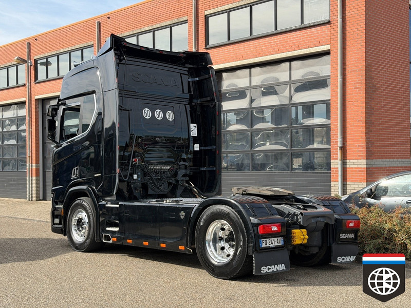 Scania R 580 RETARDER / HYDRAULIC / LEATHER / TACHO2 - Tractor head: gambar 4 Scania R 580 RETARDER / HYDRAULIC / LEATHER / TACHO2 - Tractor head: gambar 4