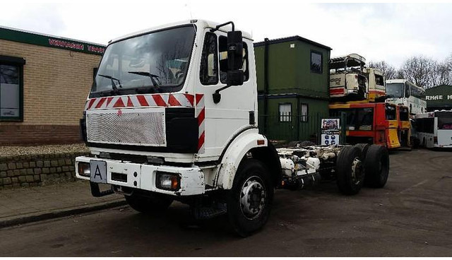Mercedes-Benz 2524 L - Truk sasis: gambar 1 Mercedes-Benz 2524 L - Truk sasis: gambar 1