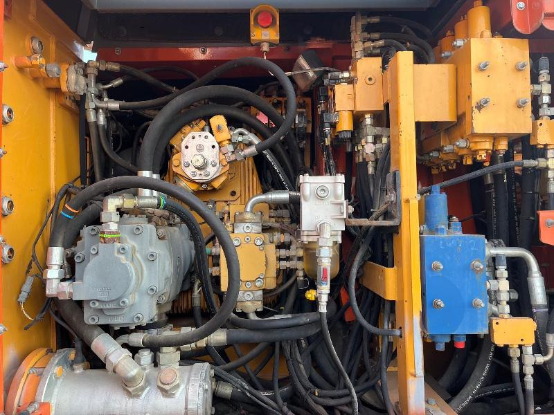 Derek perayap LIEBHERR HS 833 HD: gambar 6 Derek perayap LIEBHERR HS 833 HD: gambar 6