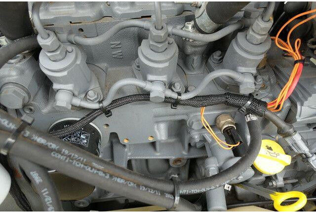 Kompresor udara Atlas-Copco XAS 67, Kompressor, Deutz, Wenig Std., TOP: gambar 10 Kompresor udara Atlas-Copco XAS 67, Kompressor, Deutz, Wenig Std., TOP: gambar 10