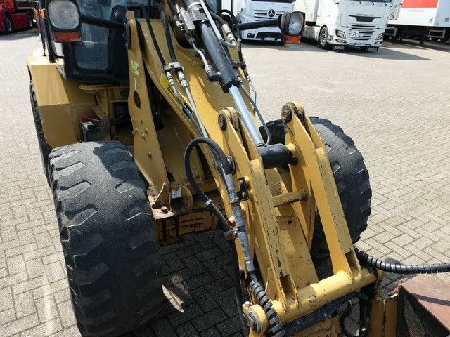 CAT 906, Hydr. S.W.S., Greifschaufel, - Wheel loader: gambar 5 CAT 906, Hydr. S.W.S., Greifschaufel, - Wheel loader: gambar 5