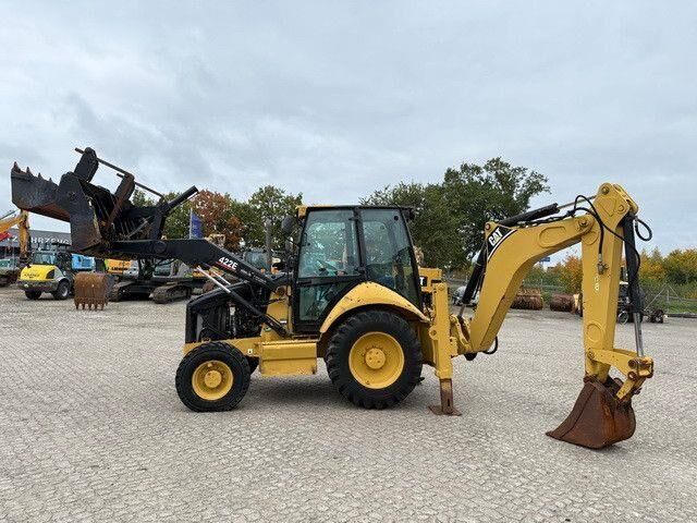 Caterpillar 422 4x4, Mehrzweckgerät, Palettengabel, Schaufel - Backhoe loader: gambar 2 Caterpillar 422 4x4, Mehrzweckgerät, Palettengabel, Schaufel - Backhoe loader: gambar 2