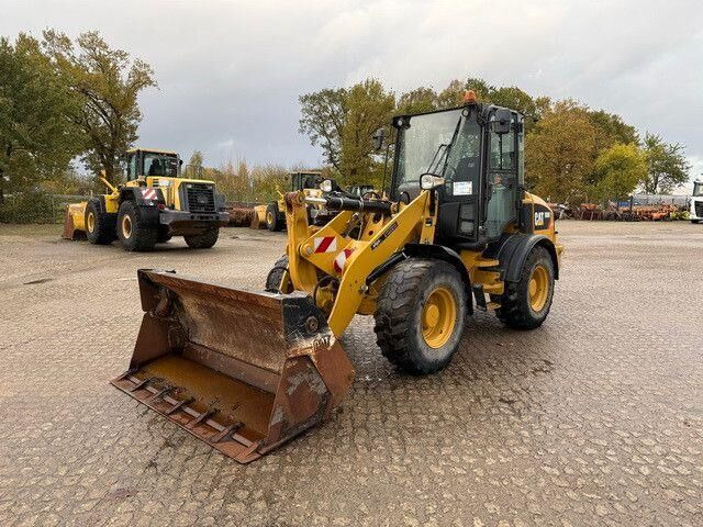 Caterpillar 908M, 4+1 Schaufel, Palettengabel, wenig Std. - Wheel loader: gambar 2 Caterpillar 908M, 4+1 Schaufel, Palettengabel, wenig Std. - Wheel loader: gambar 2