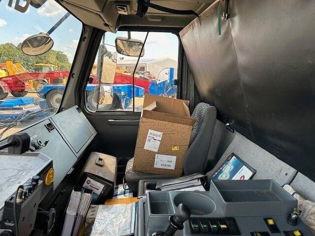 Grove GMK6300 KRAN 300/330 Tonnen - Derek menara: gambar 5 Grove GMK6300 KRAN 300/330 Tonnen - Derek menara: gambar 5