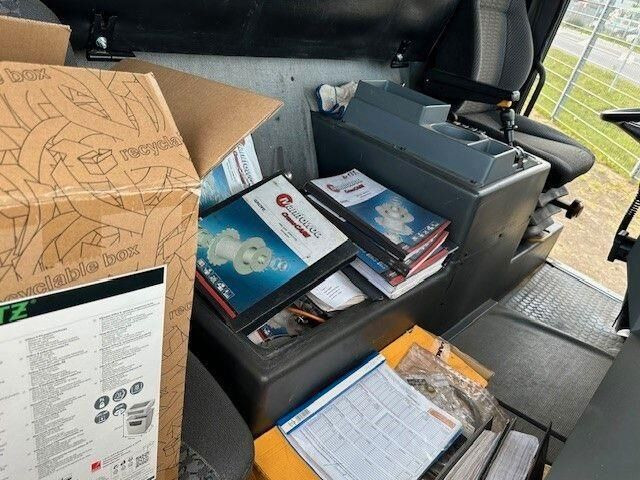 Grove GMK6300 KRAN 300/330 Tonnen - Derek menara: gambar 4 Grove GMK6300 KRAN 300/330 Tonnen - Derek menara: gambar 4