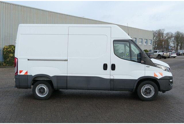 Iveco 35S16 Daily 4x2, 104tkm, Würth Regale, AHK, Navi - Van panel: gambar 2 Iveco 35S16 Daily 4x2, 104tkm, Würth Regale, AHK, Navi - Van panel: gambar 2