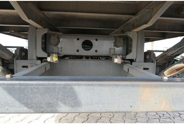 Iveco AD190S/P 4x2, 7.350mm lang, LBW, Klima, Navi - Truk dengan terpal samping: gambar 5 Iveco AD190S/P 4x2, 7.350mm lang, LBW, Klima, Navi - Truk dengan terpal samping: gambar 5