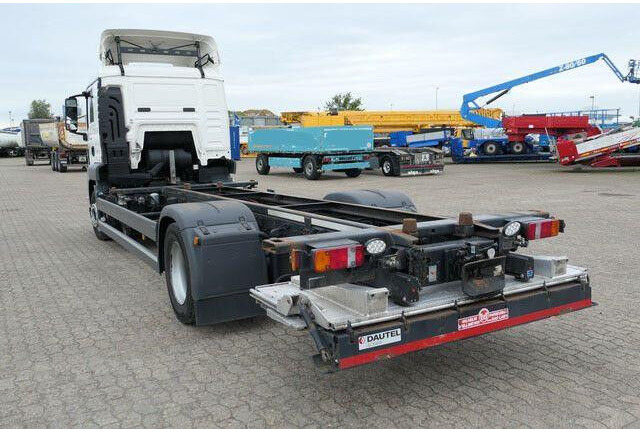 MAN 18.330 TGS 4x2, BDF, LBW 2.0to., Liege, Luftfed. - Truk sasis: gambar 3 MAN 18.330 TGS 4x2, BDF, LBW 2.0to., Liege, Luftfed. - Truk sasis: gambar 3