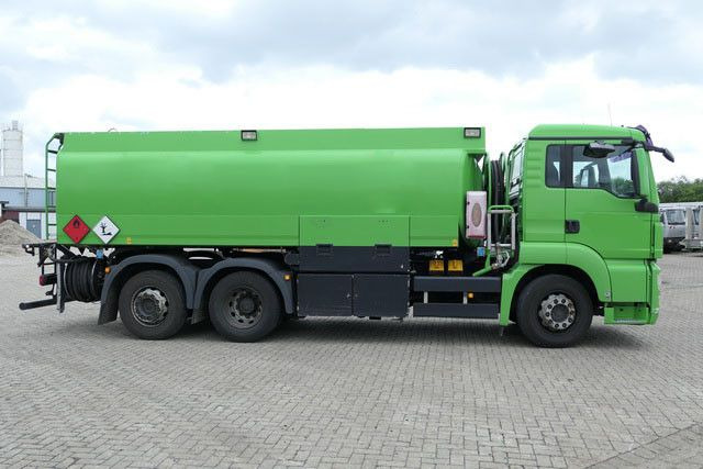 MAN 26.400 TGS 6x2, Esterer, Unten- u. Obenbefüllung - Truk tangki: gambar 3 MAN 26.400 TGS 6x2, Esterer, Unten- u. Obenbefüllung - Truk tangki: gambar 3