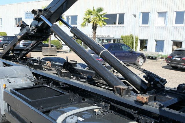 MAN 26.400 TGS BL 6x2, Hiab XR18S59, Lenk-Lift,Klima - Hook lift: gambar 2 MAN 26.400 TGS BL 6x2, Hiab XR18S59, Lenk-Lift,Klima - Hook lift: gambar 2