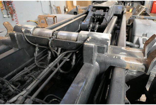 MAN 26.400 TGX BL 6x2, Meiller RK 20.65, Funk, Lenk - Hook lift: gambar 3 MAN 26.400 TGX BL 6x2, Meiller RK 20.65, Funk, Lenk - Hook lift: gambar 3