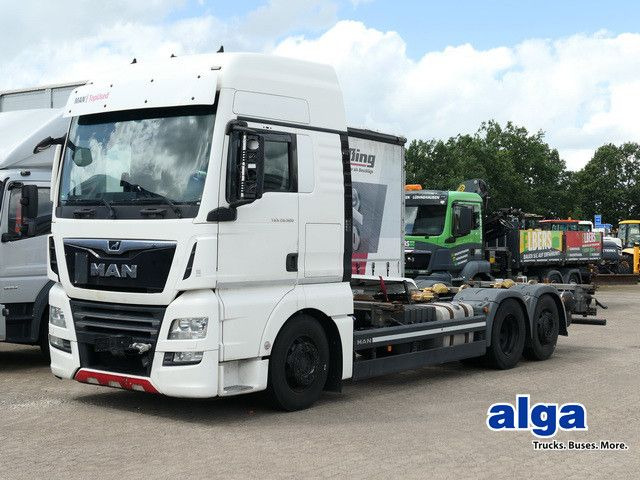 MAN 26.500 TGX LL 6x2, Motorschaden, Intarder - Pengangkut kontainer/ Container truck: gambar 1 MAN 26.500 TGX LL 6x2, Motorschaden, Intarder - Pengangkut kontainer/ Container truck: gambar 1