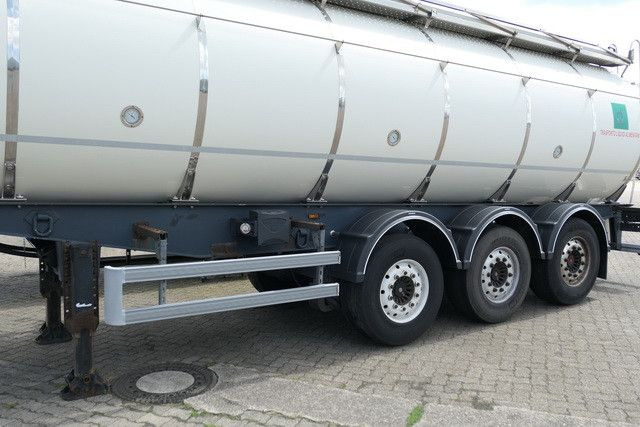 Menci SA 105/Lebensmittel Tank 32 cbm./12x auf Lager! - Semi-trailer tangki: gambar 3 Menci SA 105/Lebensmittel Tank 32 cbm./12x auf Lager! - Semi-trailer tangki: gambar 3