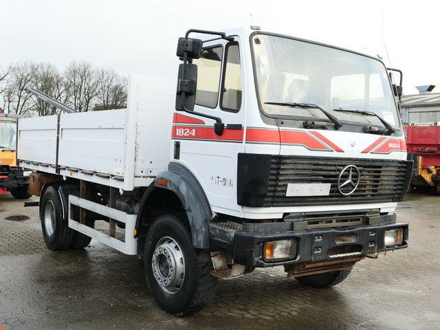 Mercedes-Benz 1824 AK 4x4, Allrad, AHK, Blattfederung, 168tkm - Truk flatbed: gambar 4 Mercedes-Benz 1824 AK 4x4, Allrad, AHK, Blattfederung, 168tkm - Truk flatbed: gambar 4