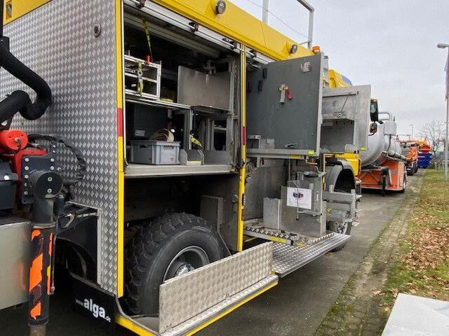 Mercedes-Benz 1833 Axor 4x4, Kran Palfinger, Rosenbauer, AHK - Truk pemadam kebakaran: gambar 3 Mercedes-Benz 1833 Axor 4x4, Kran Palfinger, Rosenbauer, AHK - Truk pemadam kebakaran: gambar 3