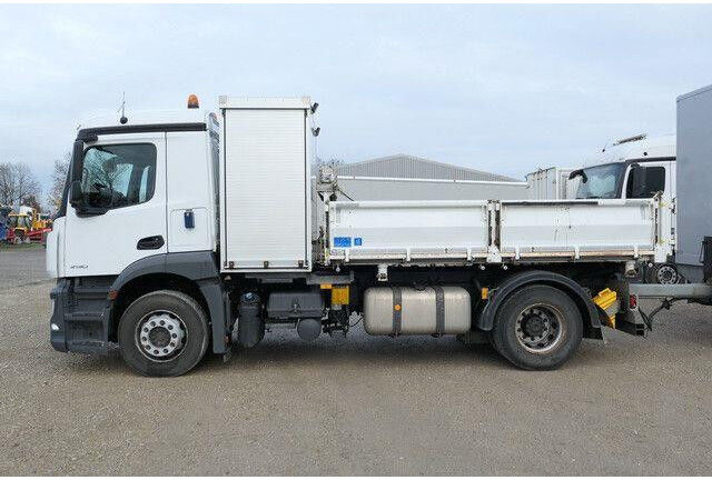 Mercedes-Benz 2030 L Antos 4x2, Kran,Generator,Plane,Hydraulik - Truk jungkit: gambar 2 Mercedes-Benz 2030 L Antos 4x2, Kran,Generator,Plane,Hydraulik - Truk jungkit: gambar 2