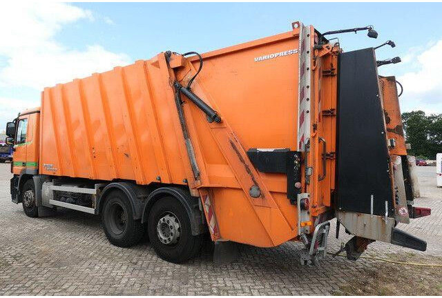 Mercedes-Benz 2532 L Actros 6x2, Faun, Zöller, 24m³, MP3, AC - Truk sampah: gambar 3 Mercedes-Benz 2532 L Actros 6x2, Faun, Zöller, 24m³, MP3, AC - Truk sampah: gambar 3