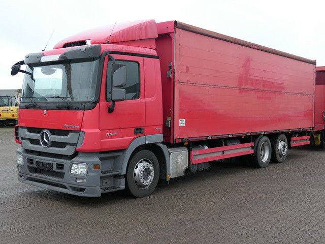 Mercedes-Benz 2541 L NR Actros 6x2, Schwenkwand, Klima, Lift - Truk minuman: gambar 5 Mercedes-Benz 2541 L NR Actros 6x2, Schwenkwand, Klima, Lift - Truk minuman: gambar 5