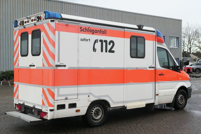 Mercedes-Benz 315 CDI Sprinter 4x2, Klima, Navi, Liege - Ambulans: gambar 3 Mercedes-Benz 315 CDI Sprinter 4x2, Klima, Navi, Liege - Ambulans: gambar 3