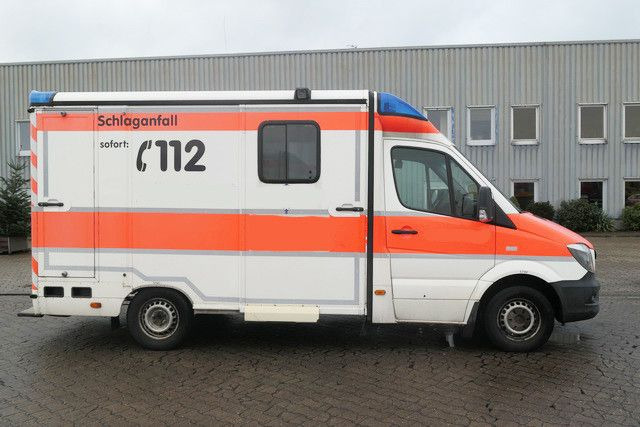 Mercedes-Benz 315 CDI Sprinter 4x2, Klima, Navi, Liege - Ambulans: gambar 2 Mercedes-Benz 315 CDI Sprinter 4x2, Klima, Navi, Liege - Ambulans: gambar 2