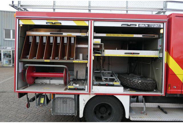 Mercedes-Benz 814 F 4x2, Pumpe, DOKA, Feuerwehr, 26tkm - Truk pemadam kebakaran: gambar 3 Mercedes-Benz 814 F 4x2, Pumpe, DOKA, Feuerwehr, 26tkm - Truk pemadam kebakaran: gambar 3