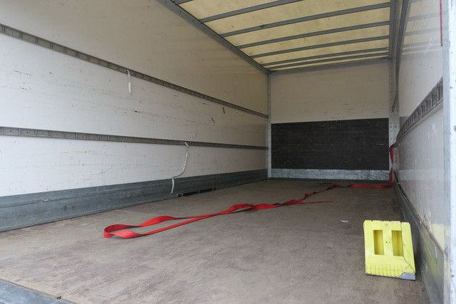 Renault Midlum 220 4x2, LBW, AHK, 6.100mm lang, Klima - Van box: gambar 4 Renault Midlum 220 4x2, LBW, AHK, 6.100mm lang, Klima - Van box: gambar 4
