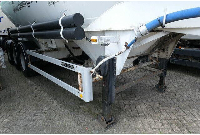 SPITZER SF 2737 PI, Zement, 37m³, Alu-Felgen, 1 Kammer - Semi-trailer tangki: gambar 3 SPITZER SF 2737 PI, Zement, 37m³, Alu-Felgen, 1 Kammer - Semi-trailer tangki: gambar 3