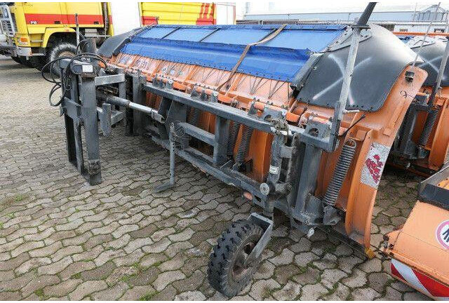 Schmidt MF 9.3 - Bajak salju: gambar 3 Schmidt MF 9.3 - Bajak salju: gambar 3