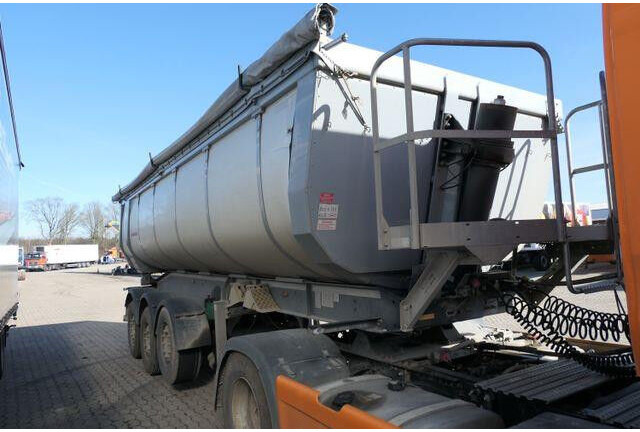 Schwarzmüller K-Serie, Thermo, 26m³, Luft-Lift, SAF, Rollplane - Semi-trailer jungkit: gambar 2 Schwarzmüller K-Serie, Thermo, 26m³, Luft-Lift, SAF, Rollplane - Semi-trailer jungkit: gambar 2