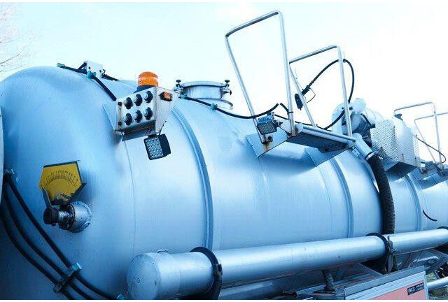 Tank Saug Truck XXL 18,Kanalreiniger,Pumpe,Alu-Felgen - Truk vakum: gambar 4 Tank Saug Truck XXL 18,Kanalreiniger,Pumpe,Alu-Felgen - Truk vakum: gambar 4