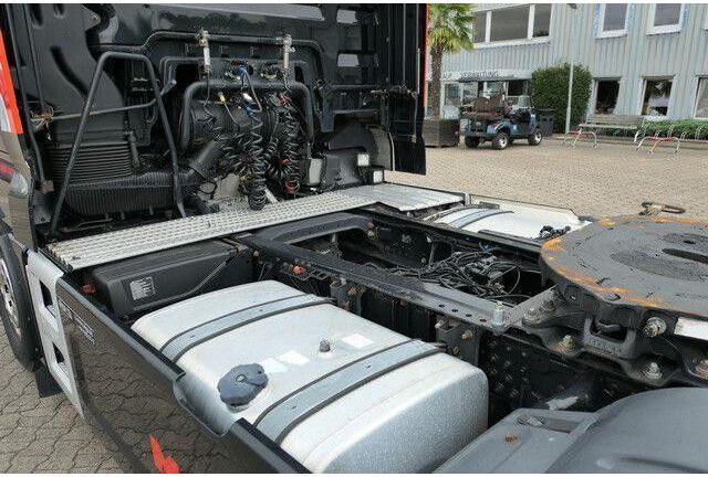 MAN 18.500 TGX 4x2, XXL, Red Lion 500, Intarder - Tractor head: gambar 4 MAN 18.500 TGX 4x2, XXL, Red Lion 500, Intarder - Tractor head: gambar 4