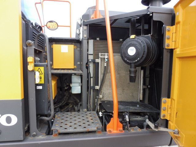 Ekskavator perayap Volvo EC140EL, Greifer+Hammervorrichtung, Hydr. S.W.S.: gambar 13