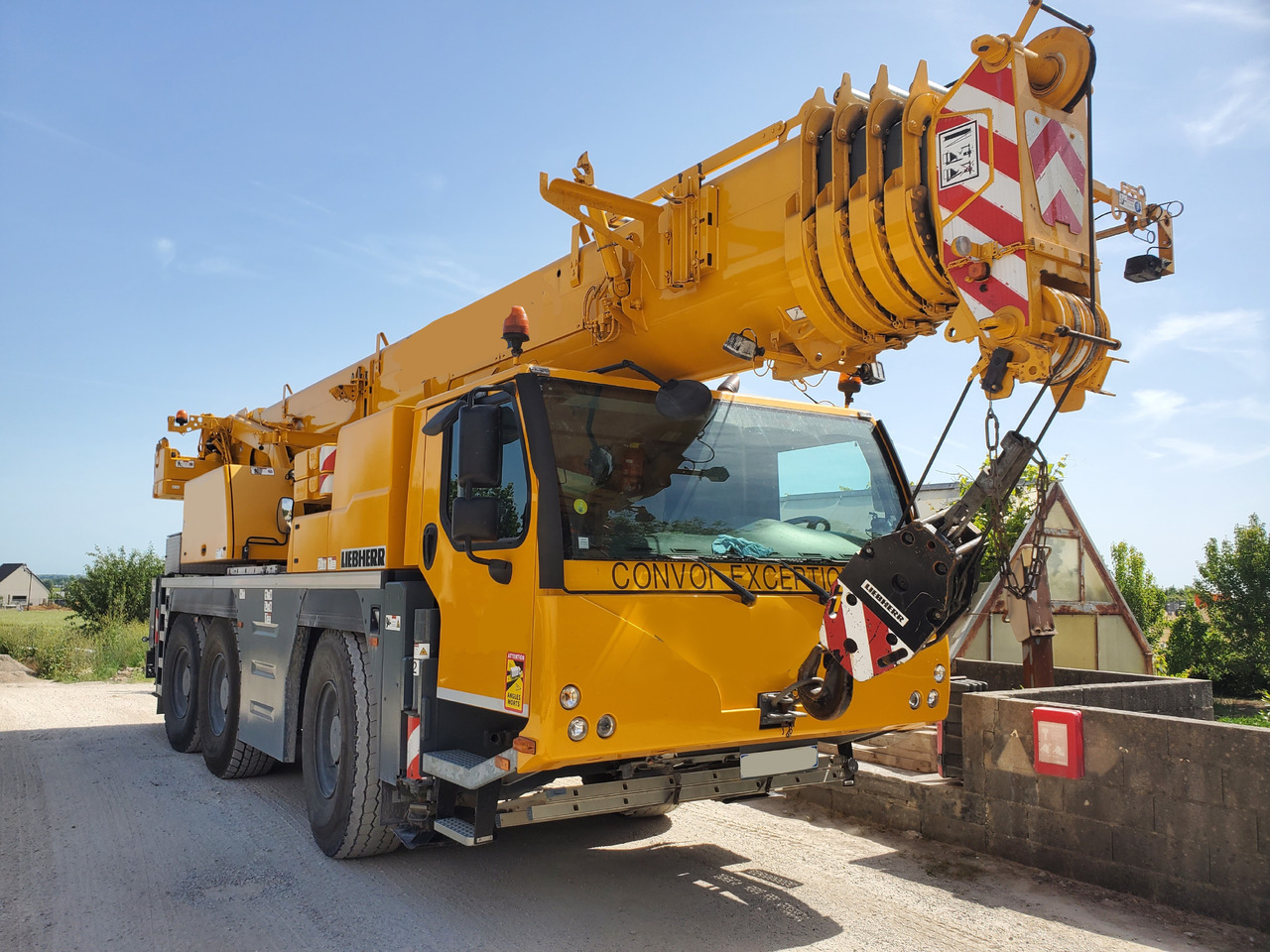 Liebherr LTM 1055 3.2 - Derek bergerak: gambar 1 Liebherr LTM 1055 3.2 - Derek bergerak: gambar 1