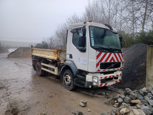 Truk flatbed Camion tri benne Volvo FLL 42 12N2 5.0 (2009-88.795 km): gambar 1