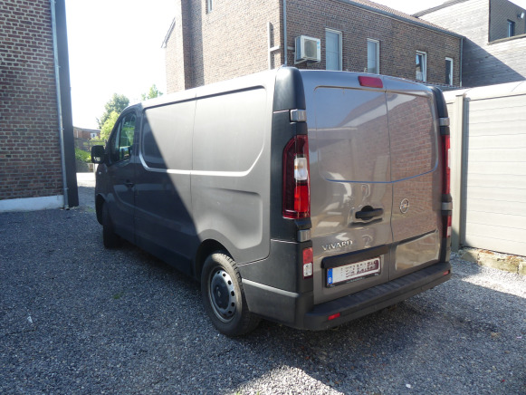 Camionnette Opel Vivaro (2018-122.114 km-VIN:WOVF7G60XJV634111) - Mobil: gambar 3 Camionnette Opel Vivaro (2018-122.114 km-VIN:WOVF7G60XJV634111) - Mobil: gambar 3