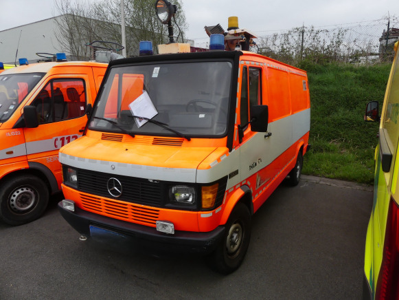 Mobil Camionnette fourgon Mercedes TN 310 DB (1990-41.406 km): gambar 1