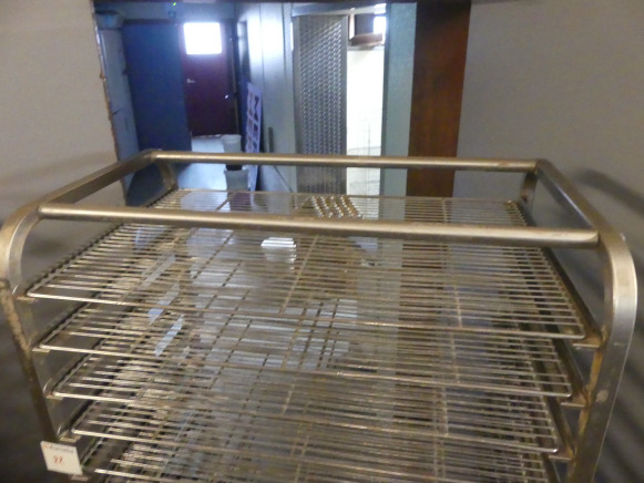 Chariot avec grilles 60x40 cm - Peralatan bakery: gambar 3 Chariot avec grilles 60x40 cm - Peralatan bakery: gambar 3