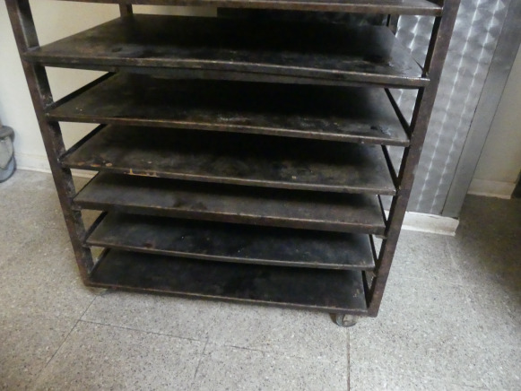 Chariot de four avec platine 60x40 cm (4 bords) - Peralatan bakery: gambar 5 Chariot de four avec platine 60x40 cm (4 bords) - Peralatan bakery: gambar 5