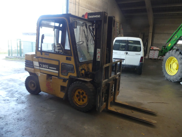 Chariot élévateur Daewoo D3QS-2 - Forklift: gambar 4 Chariot élévateur Daewoo D3QS-2 - Forklift: gambar 4
