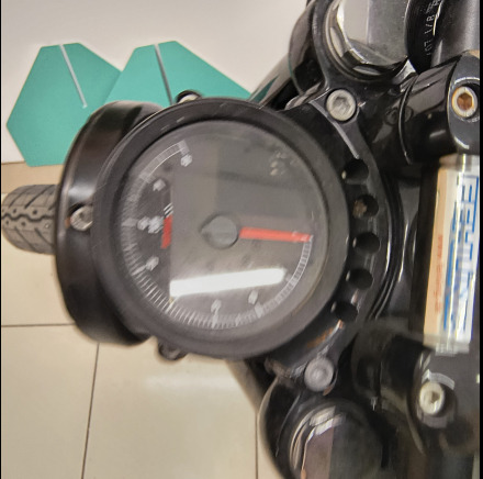 Moto Harley Davidson XL1200 - Sepeda motor: gambar 5 Moto Harley Davidson XL1200 - Sepeda motor: gambar 5