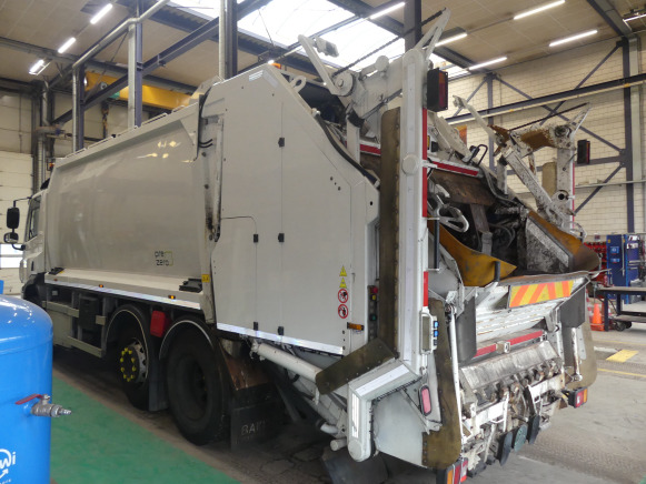 REF:01-BGF-8 - Camion poubelle DAF CF290FAG (2015-268.697 km) - Truk sampah: gambar 4 REF:01-BGF-8 - Camion poubelle DAF CF290FAG (2015-268.697 km) - Truk sampah: gambar 4