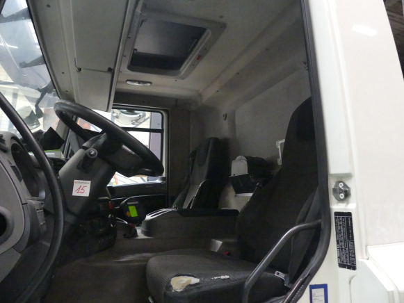 REF:01-BGF-8 - Camion poubelle DAF CF290FAG (2015-268.697 km) - Truk sampah: gambar 5 REF:01-BGF-8 - Camion poubelle DAF CF290FAG (2015-268.697 km) - Truk sampah: gambar 5