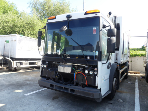 REF:1436 - Camion poubelle Renault Access (2013-162.300 km) - Truk sampah: gambar 1 REF:1436 - Camion poubelle Renault Access (2013-162.300 km) - Truk sampah: gambar 1